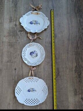 1980s Vintage Flower Ceramic Hanging Wall Plates - Full set of 3